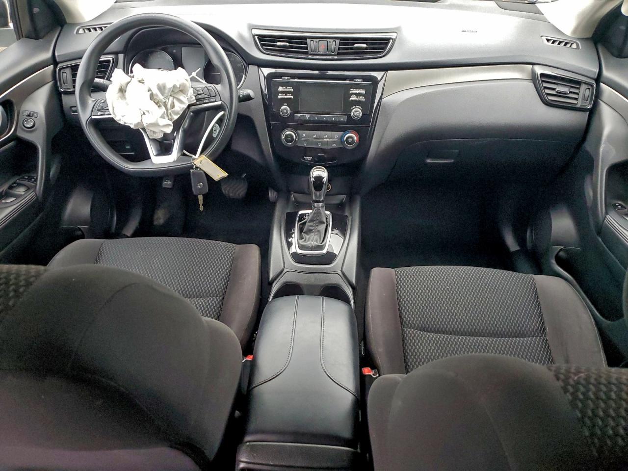 NISSAN ROGUE SPORT S