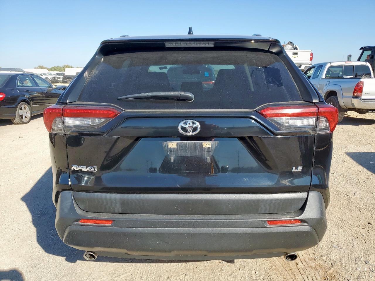 TOYOTA RAV4 LE