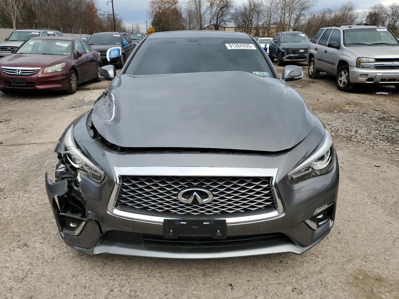 INFINITI Q50 LUXE