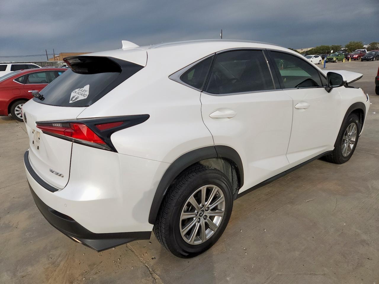 LEXUS NX 300