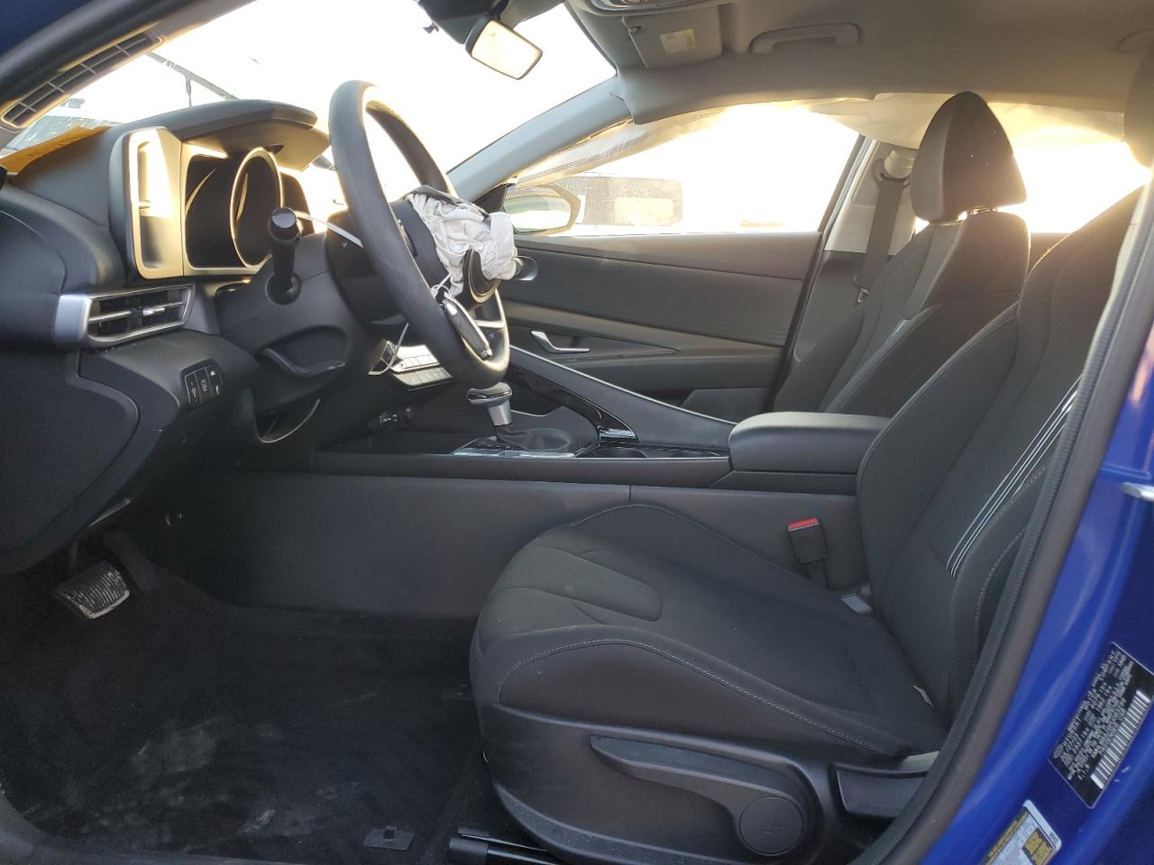 HYUNDAI ELANTRA BLUE