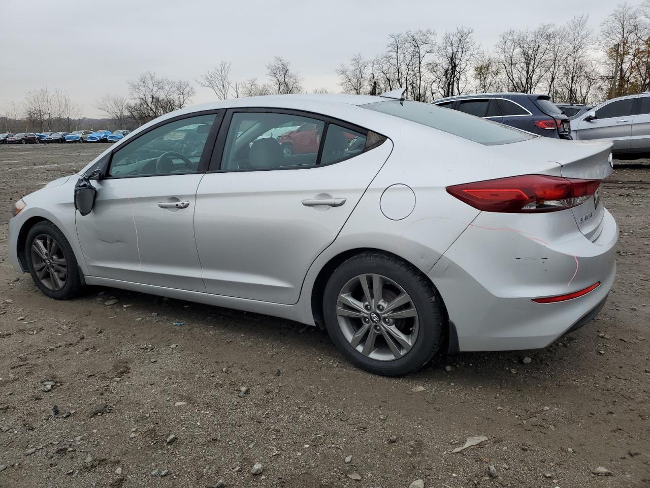 HYUNDAI ELANTRA SE