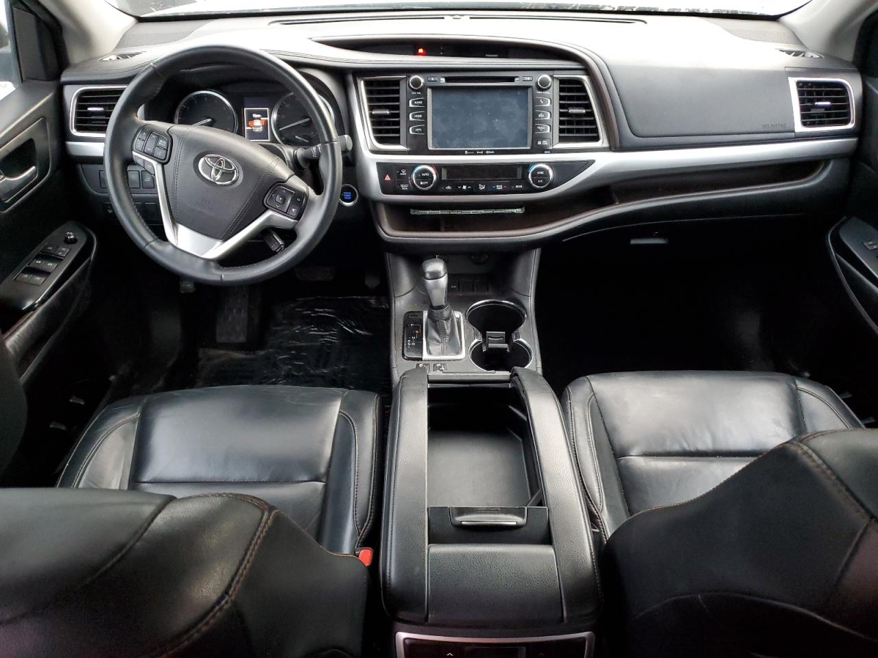 TOYOTA HIGHLANDER XLE