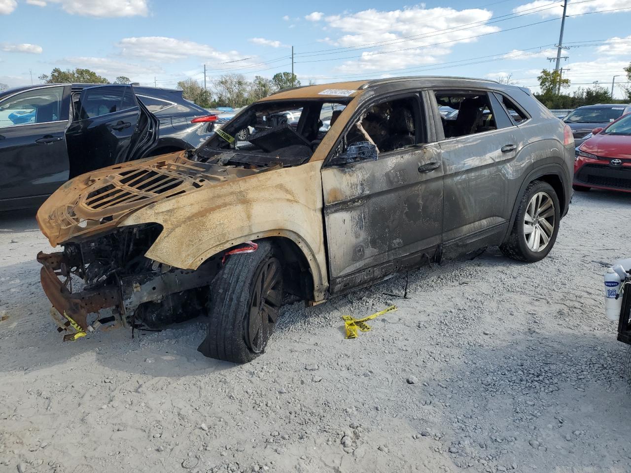 VOLKSWAGEN ATLAS CROSS SPORT SE