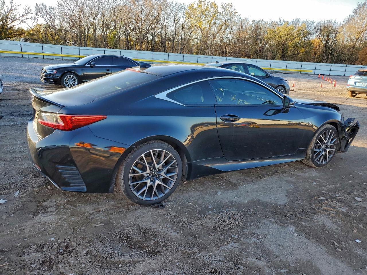LEXUS RC 200T