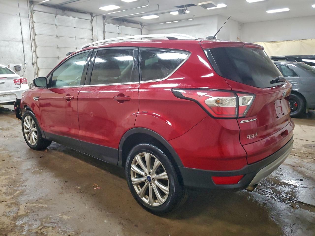 FORD ESCAPE TITANIUM