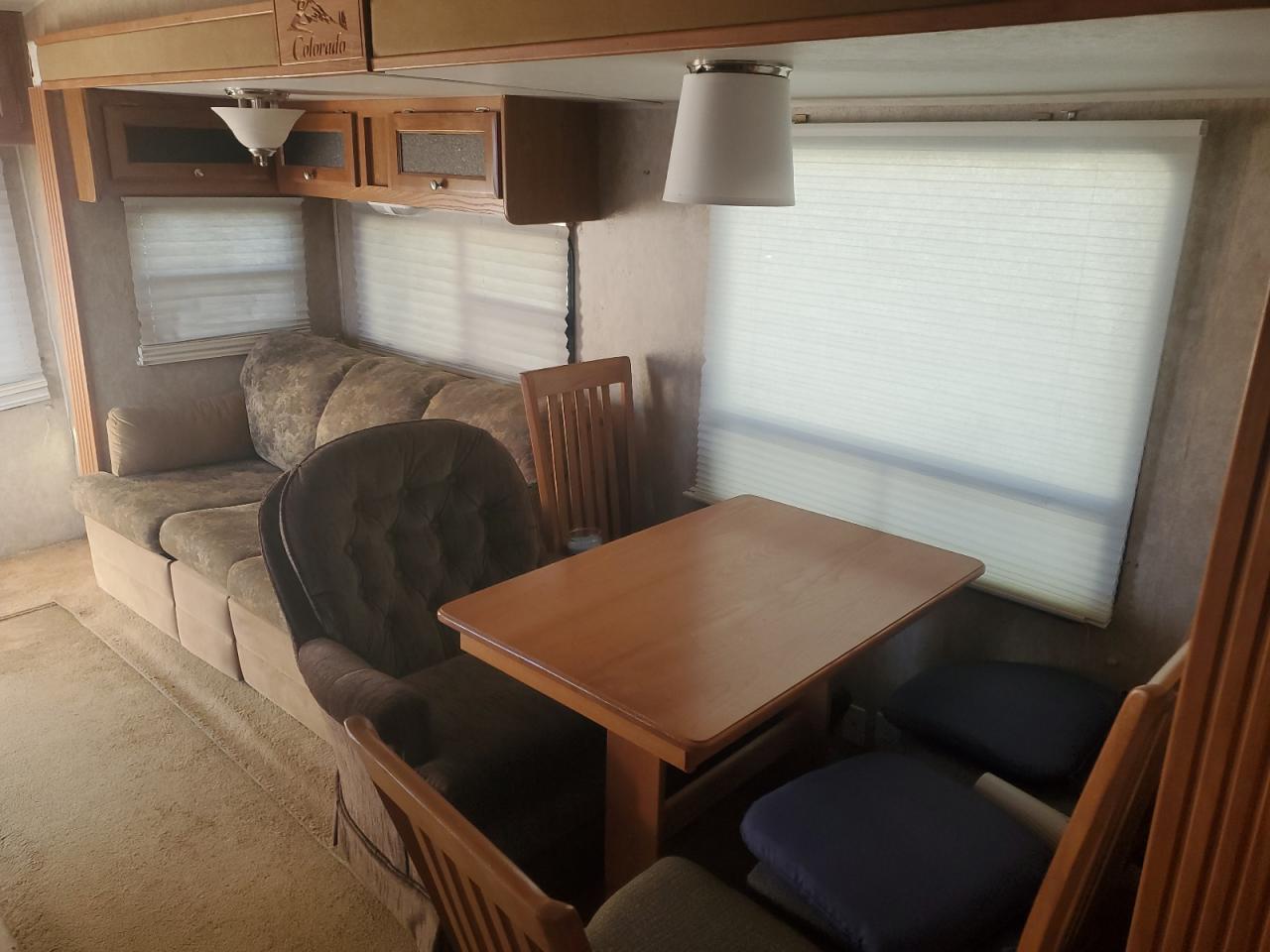 Lot #3287629061 2005 COLO TRAVEL TRA