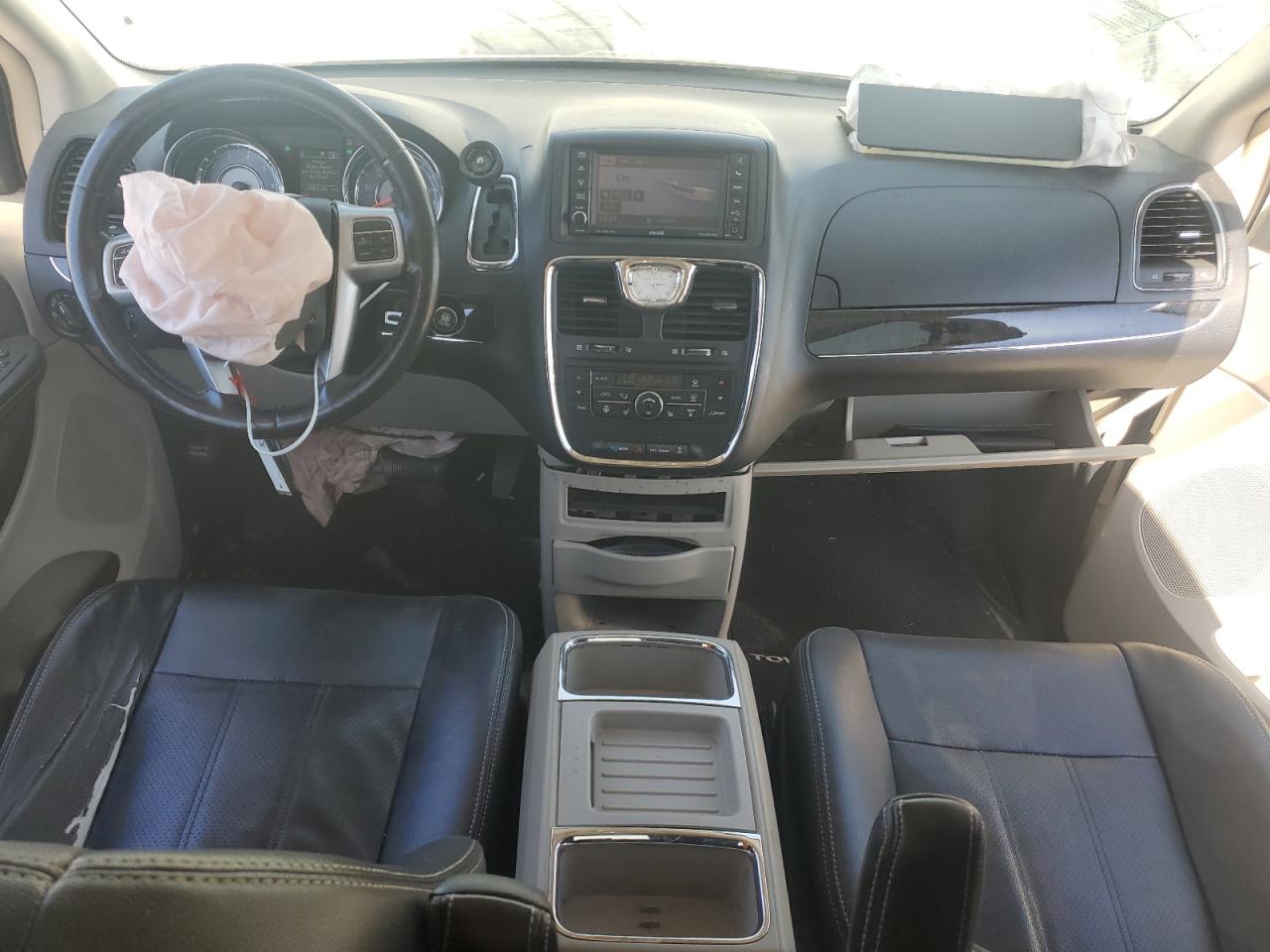 CHRYSLER TOWN & COUNTRY TOURING L