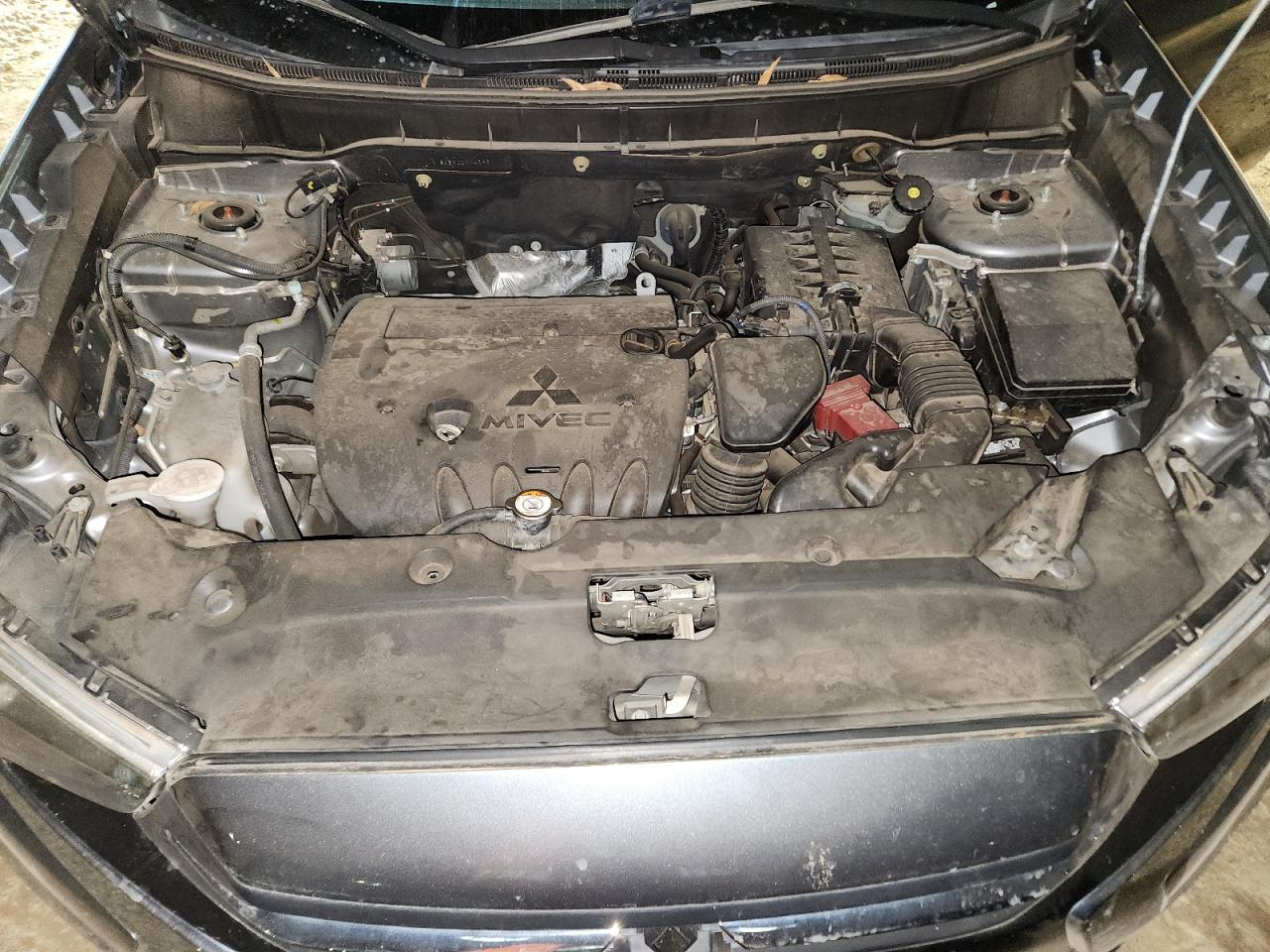 MITSUBISHI OUTLANDER ES