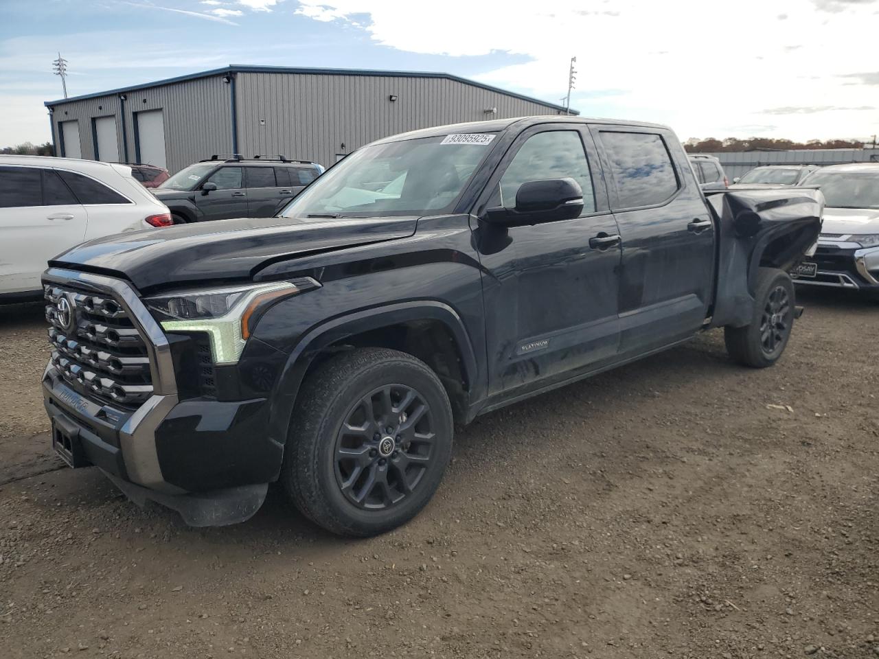 TOYOTA TUNDRA CREWMAX PLATINUM