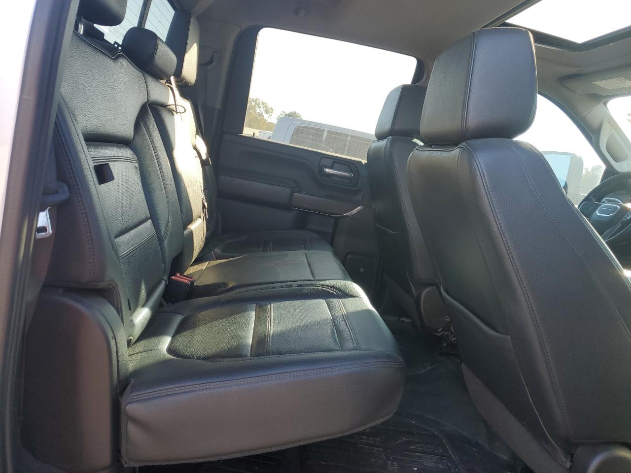 GMC SIERRA K2500 DENALI