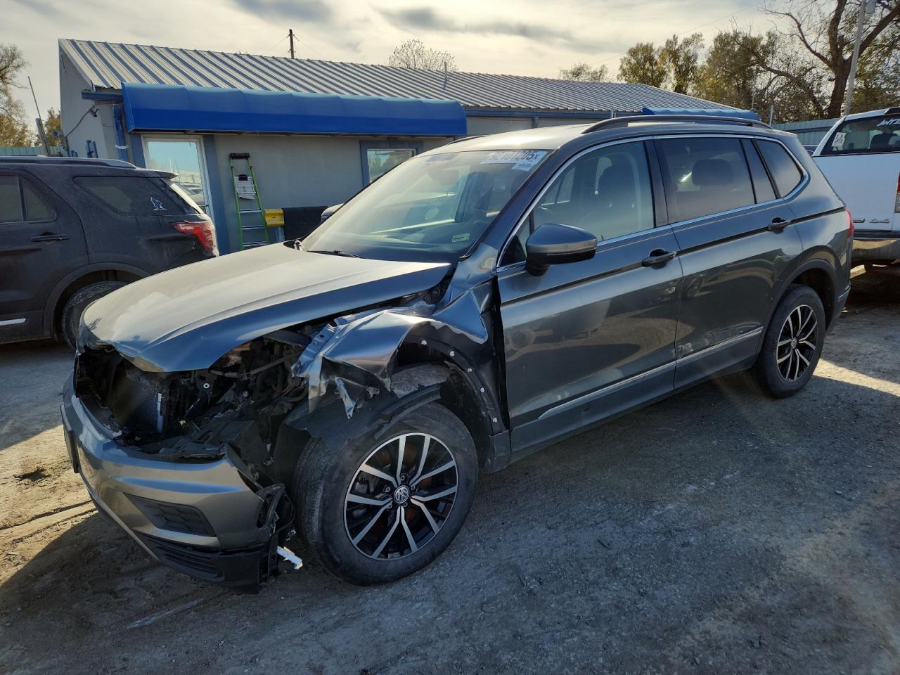 VOLKSWAGEN TIGUAN SE