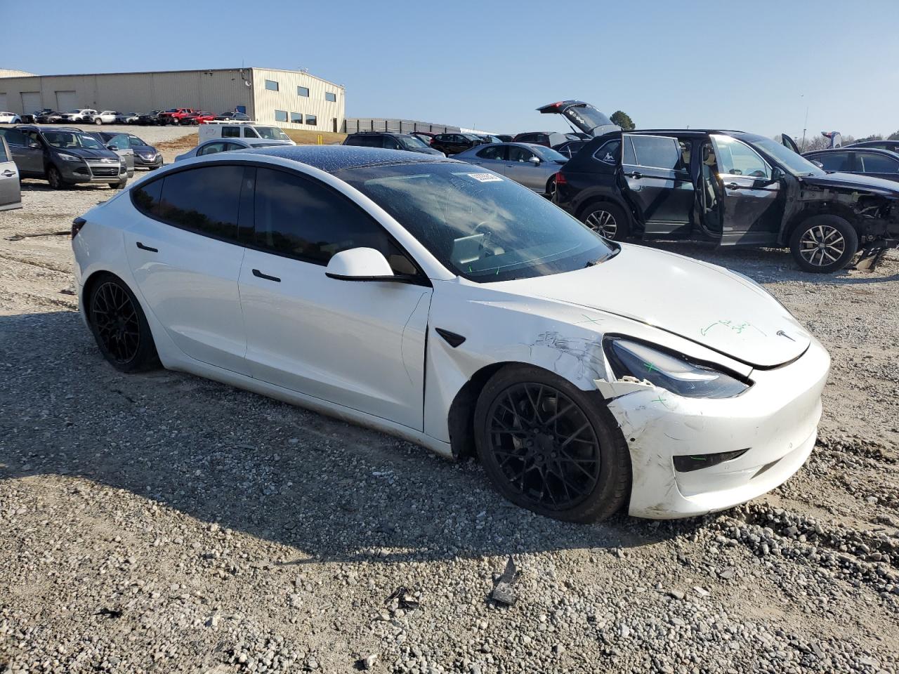 TESLA MODEL 3