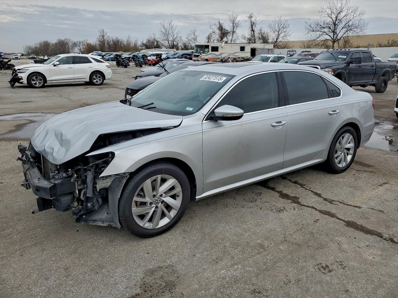 VOLKSWAGEN PASSAT SE