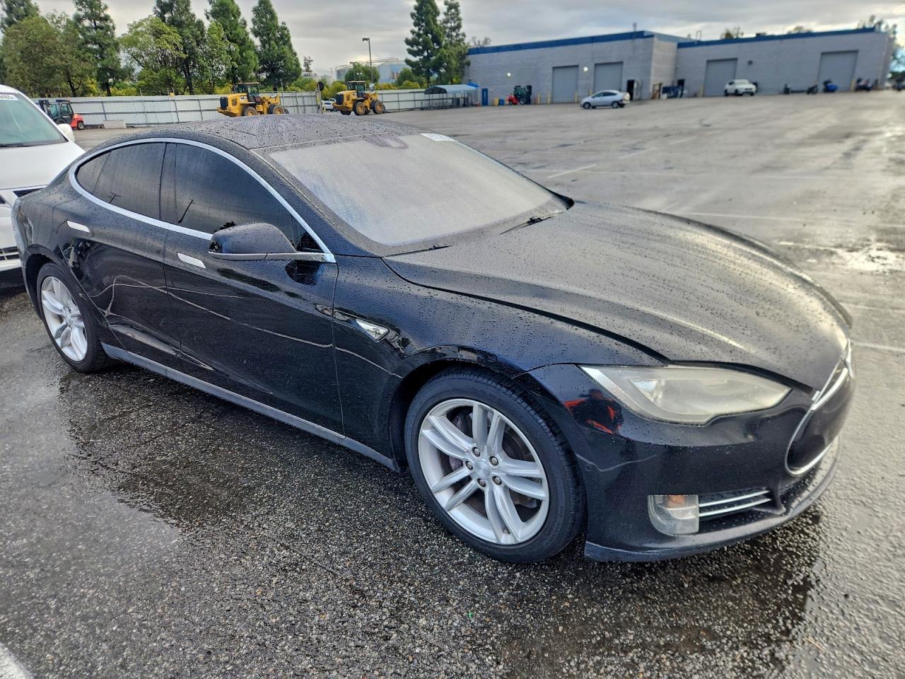 TESLA MODEL S