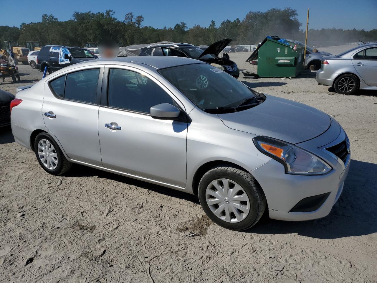 NISSAN VERSA S