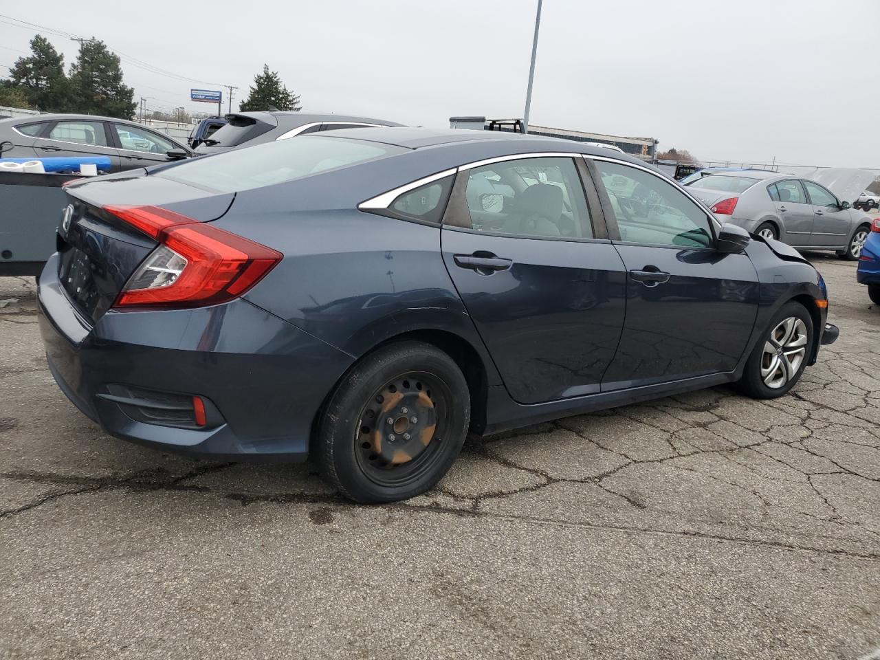 Lot #3310414986 2017 HONDA CIVIC LX