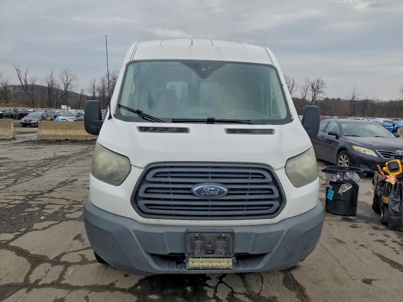 Lot #3308215202 2015 FORD TRANSIT T-