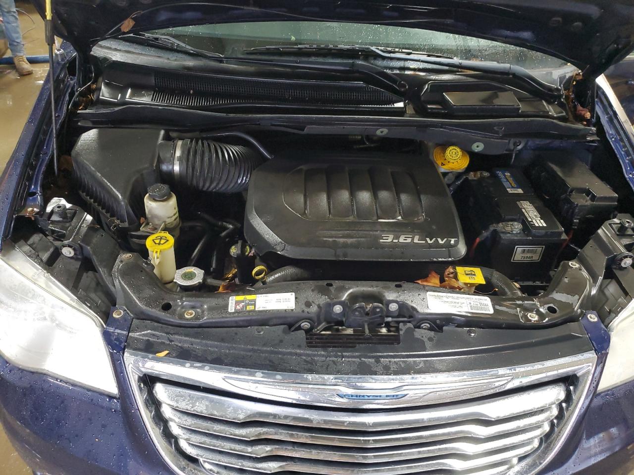 CHRYSLER TOWN & COUNTRY TOURING