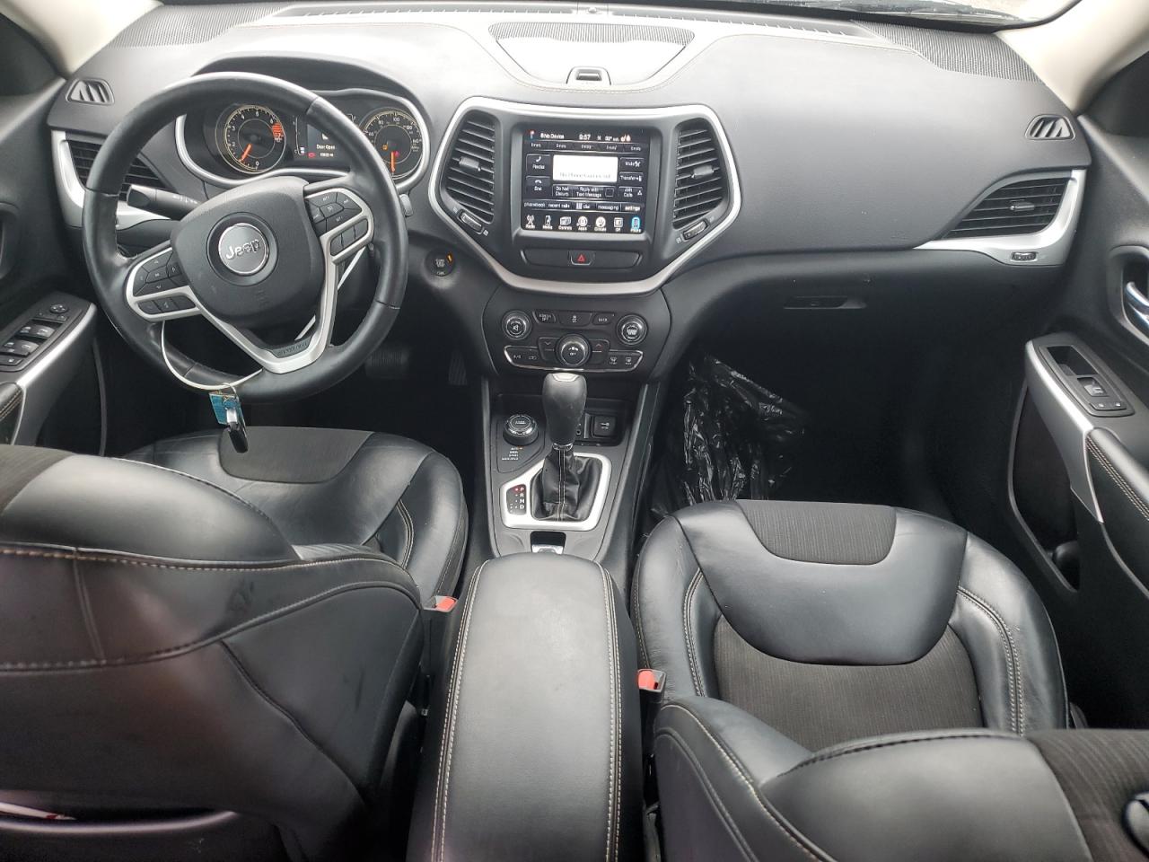 JEEP GRAND CHEROKEE LATITUDE PLUS