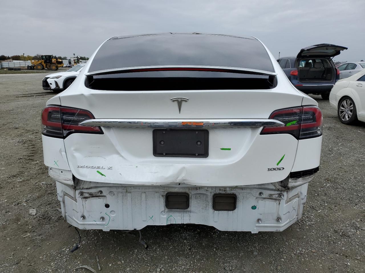 TESLA MODEL X