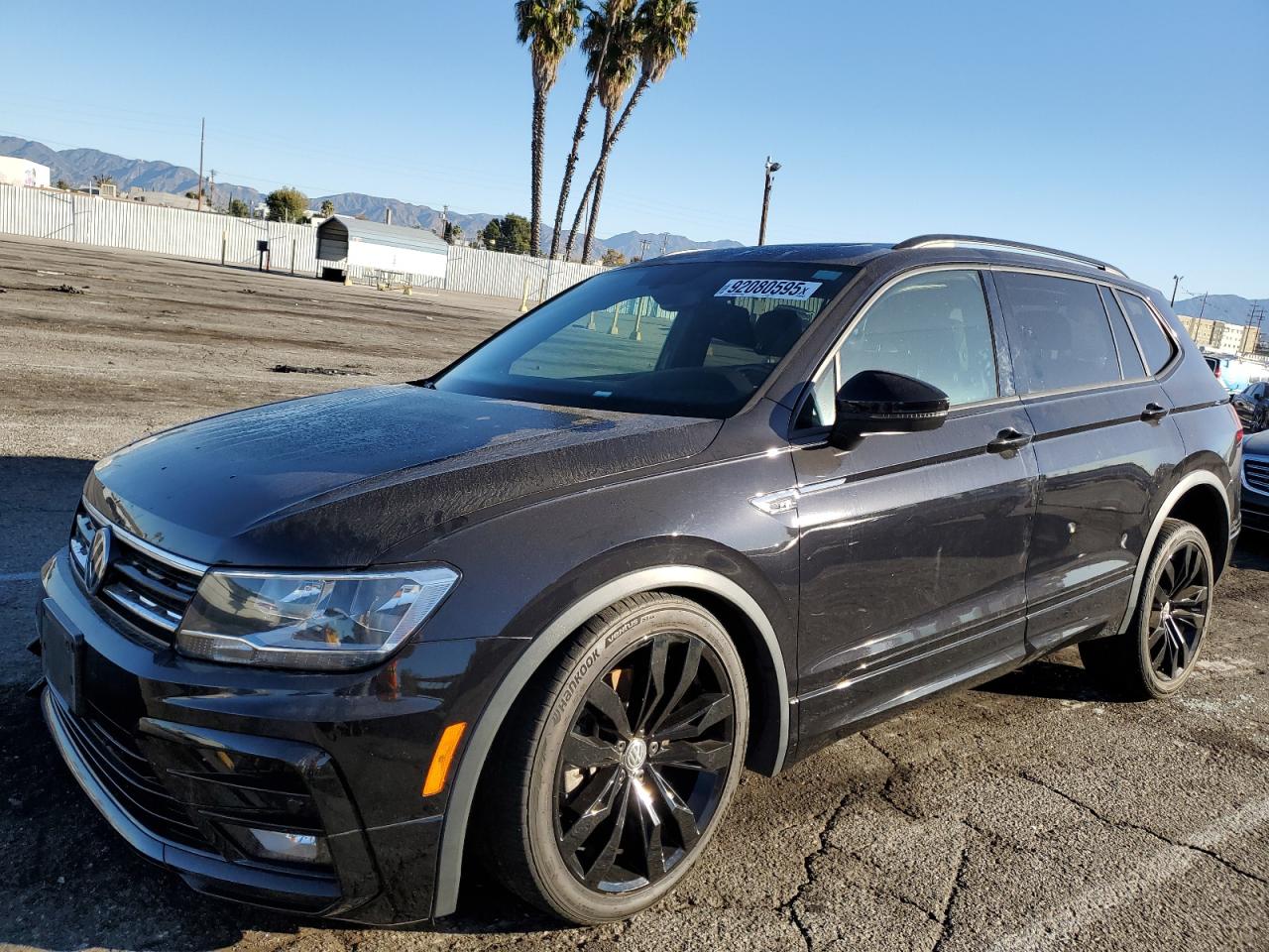 VOLKSWAGEN TIGUAN SE