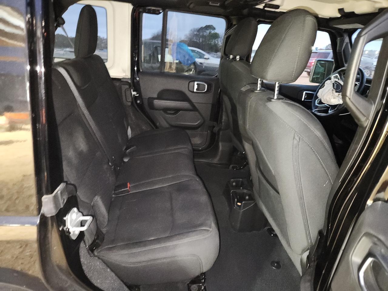 JEEP WRANGLER SAHARA