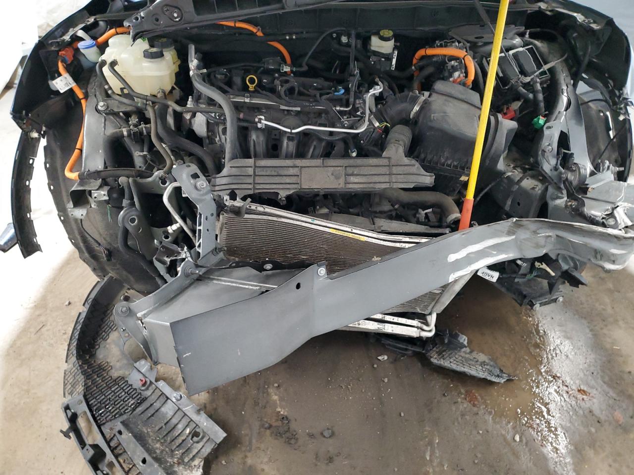 FORD ESCAPE SE SPORT