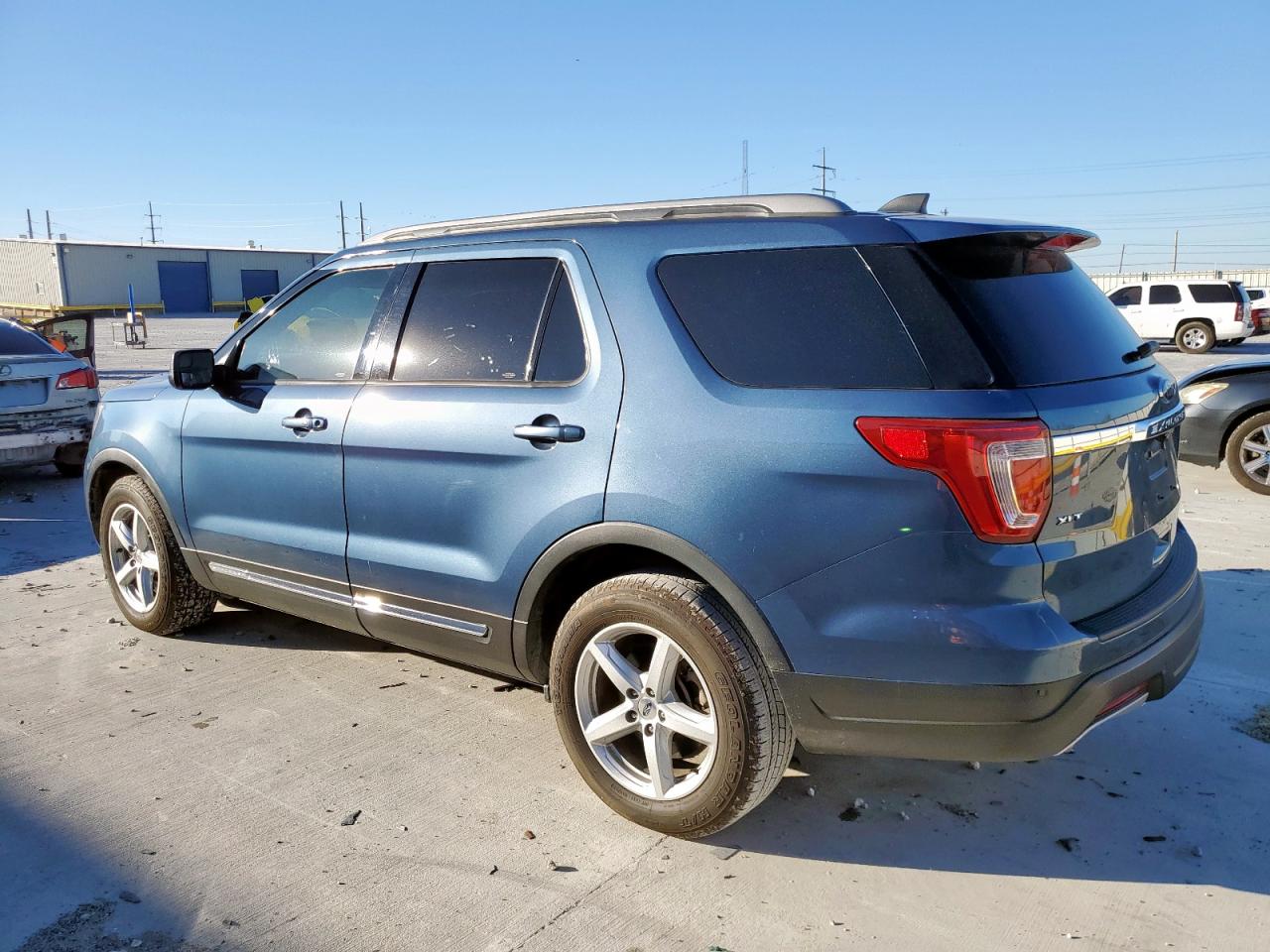 FORD EXPLORER XLT