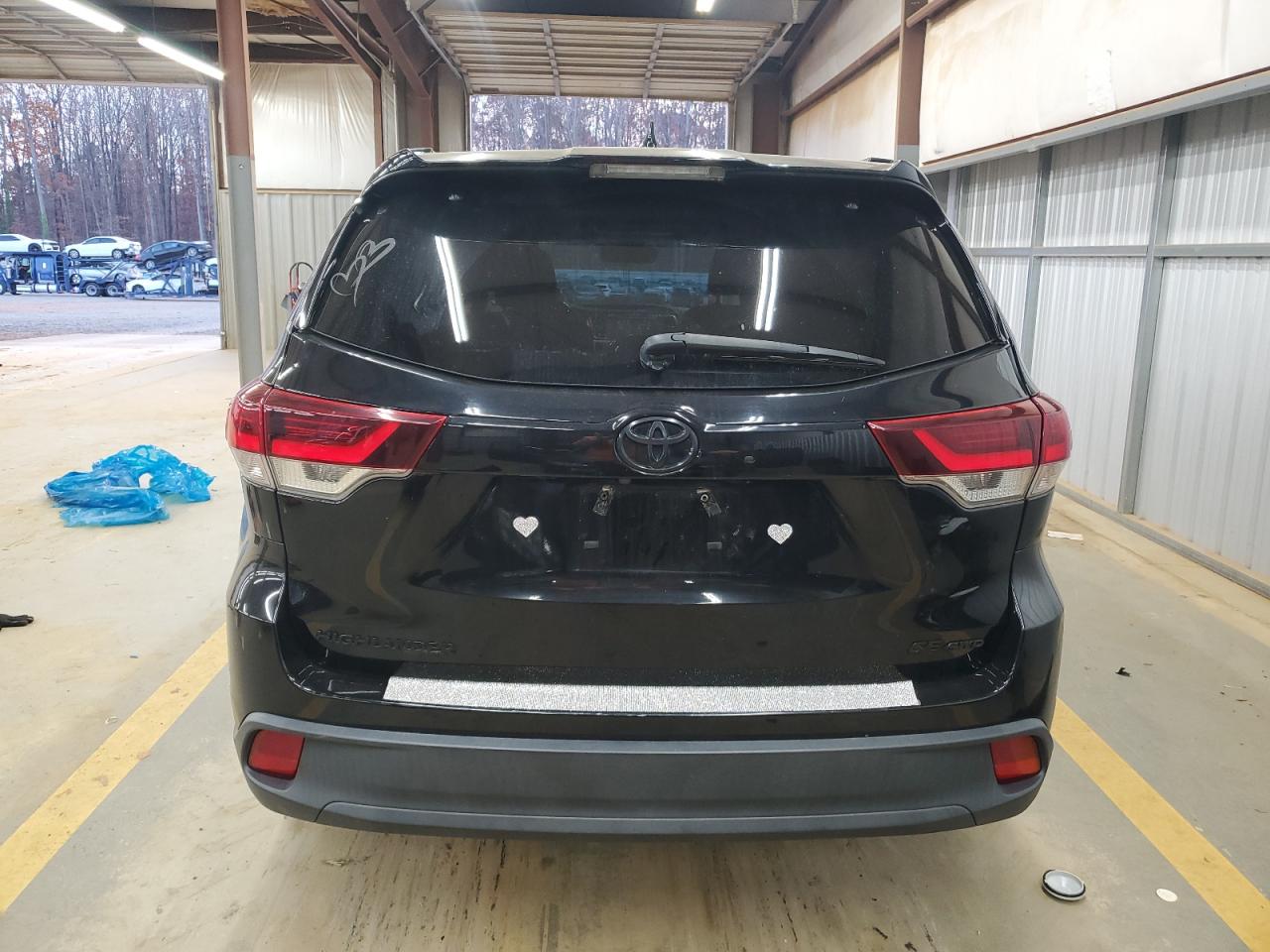 TOYOTA HIGHLANDER SE