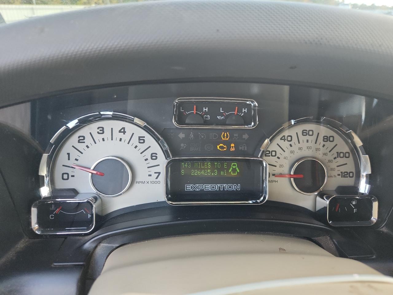 FORD EXPEDITION EL XLT