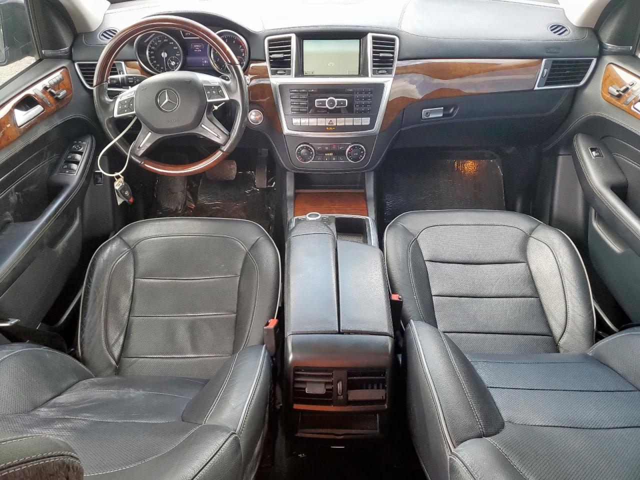 MERCEDES-BENZ M-CLASS 550 4MATIC