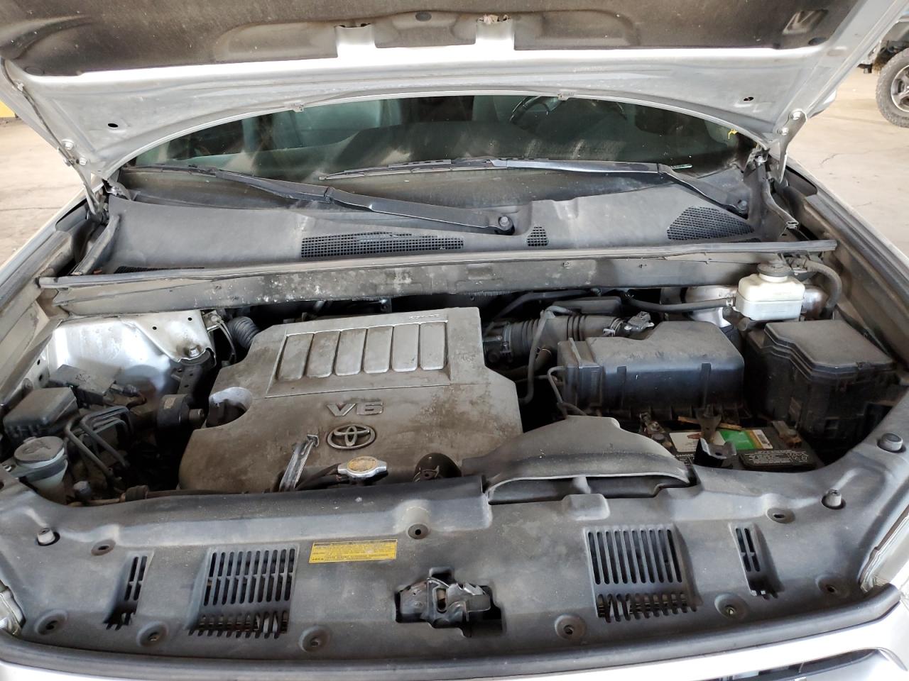 TOYOTA HIGHLANDER LIMITED