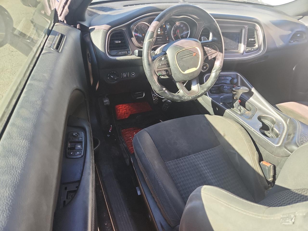 Lot #3311673250 2019 DODGE CHALLENGER