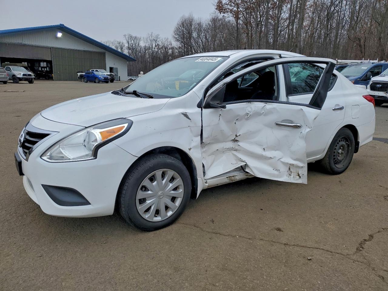 Lot #3315690714 2016 NISSAN VERSA S