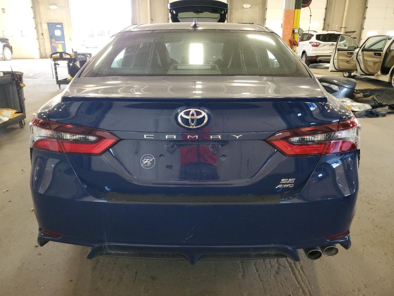 TOYOTA CAMRY SE NIGHT SHADE