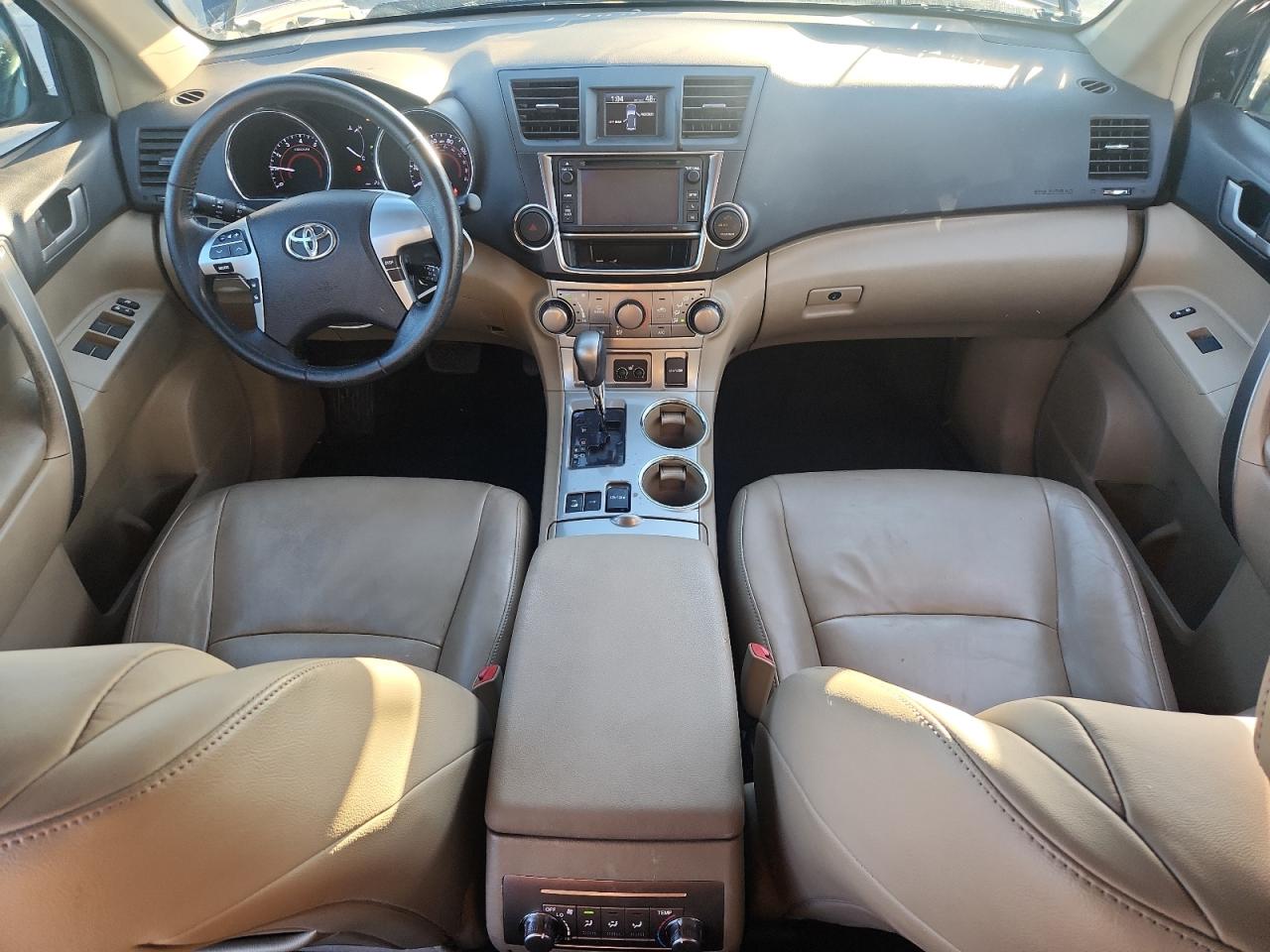 TOYOTA HIGHLANDER BASE