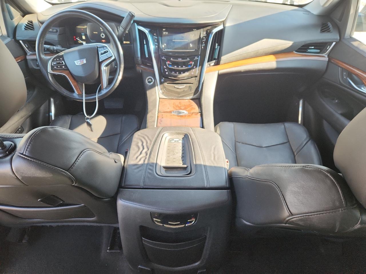 CADILLAC ESCALADE LUXURY