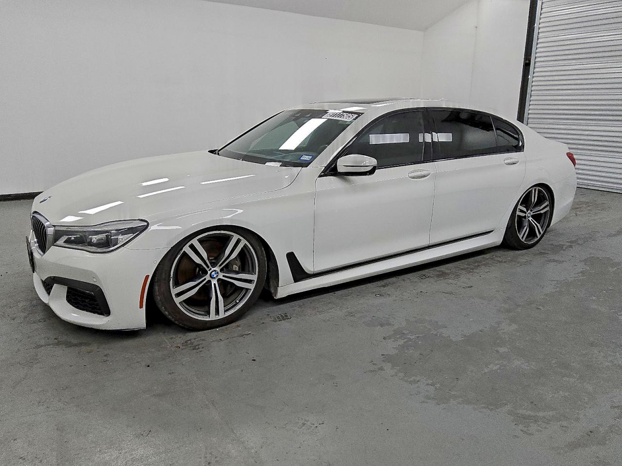 BMW 7 SERIES I