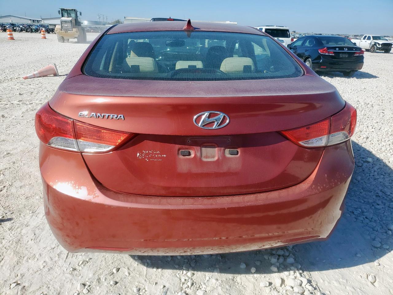 HYUNDAI ELANTRA GLS