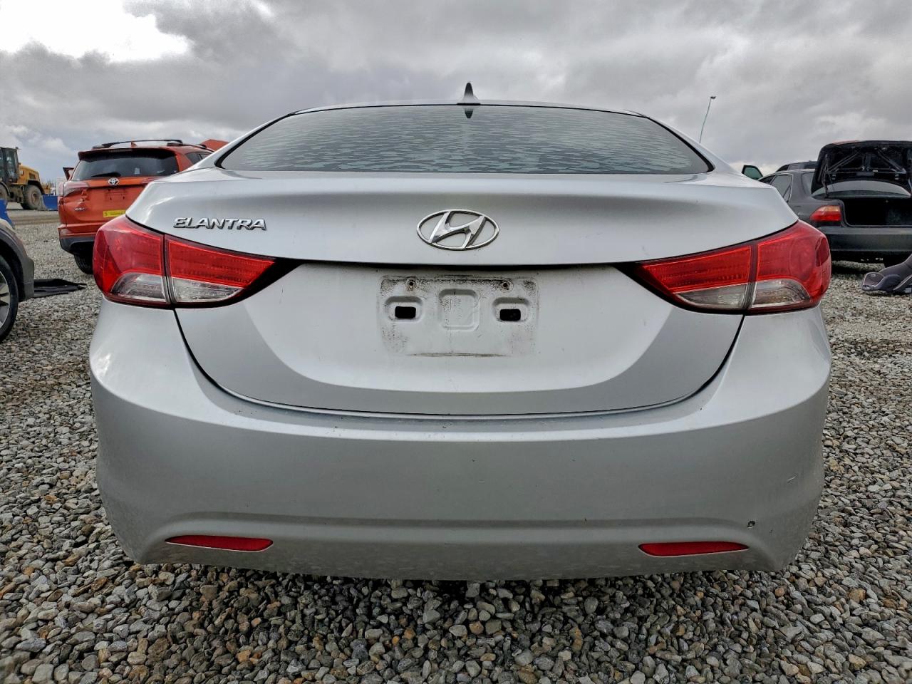 HYUNDAI ELANTRA GLS