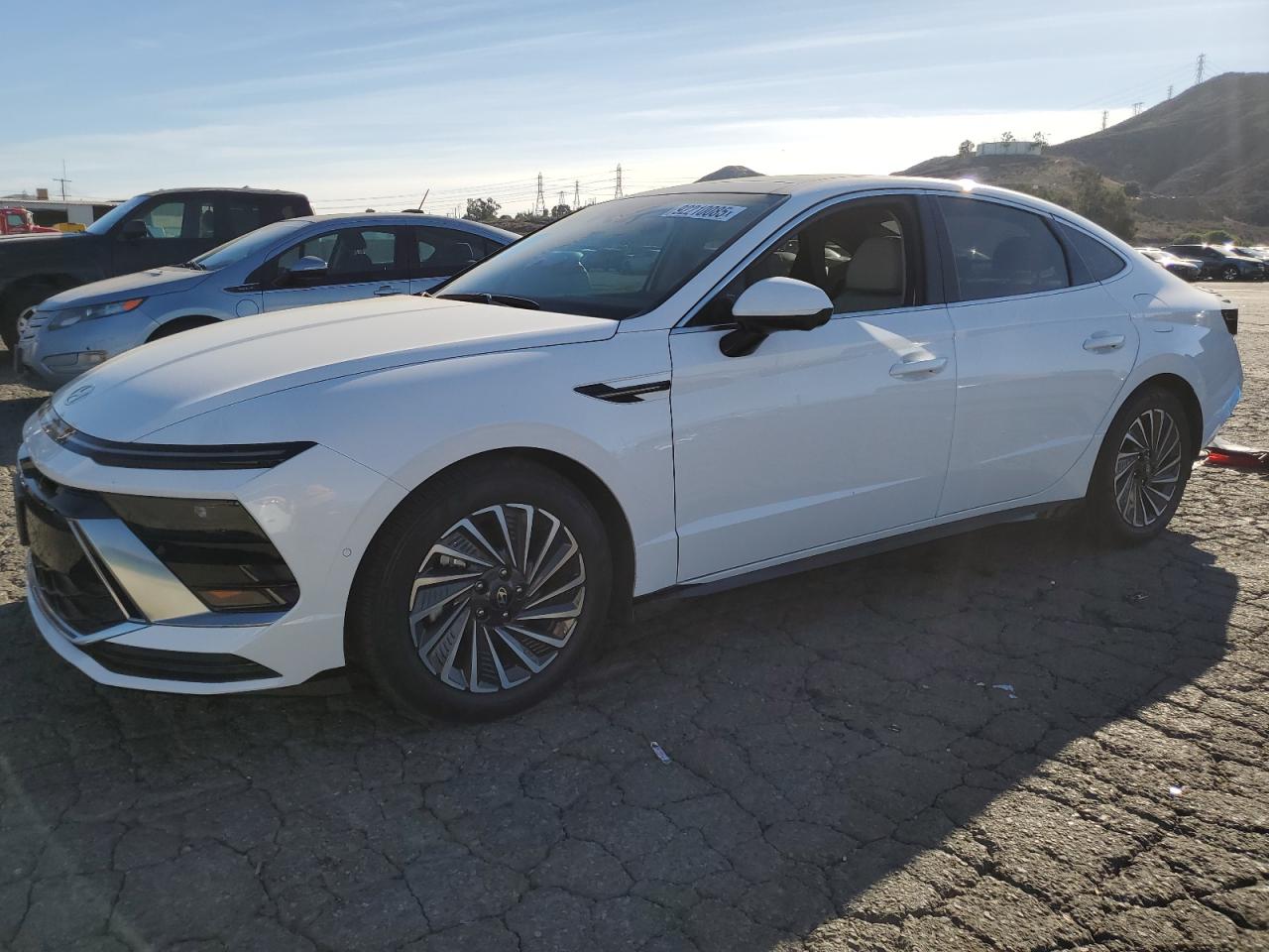 HYUNDAI SONATA HYBRID