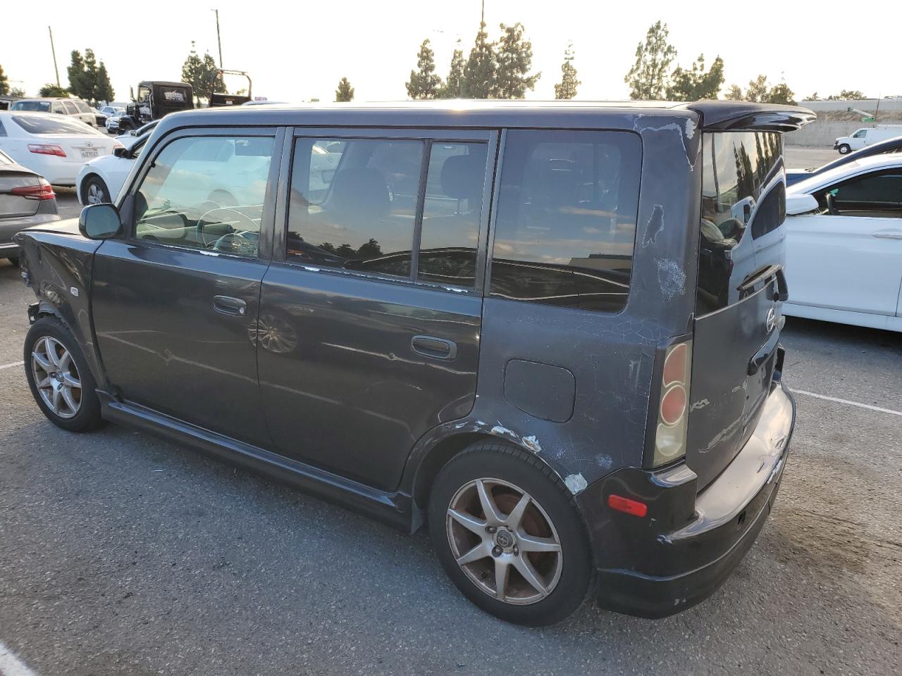 Lot #3302700036 2006 TOYOTA SCION XB