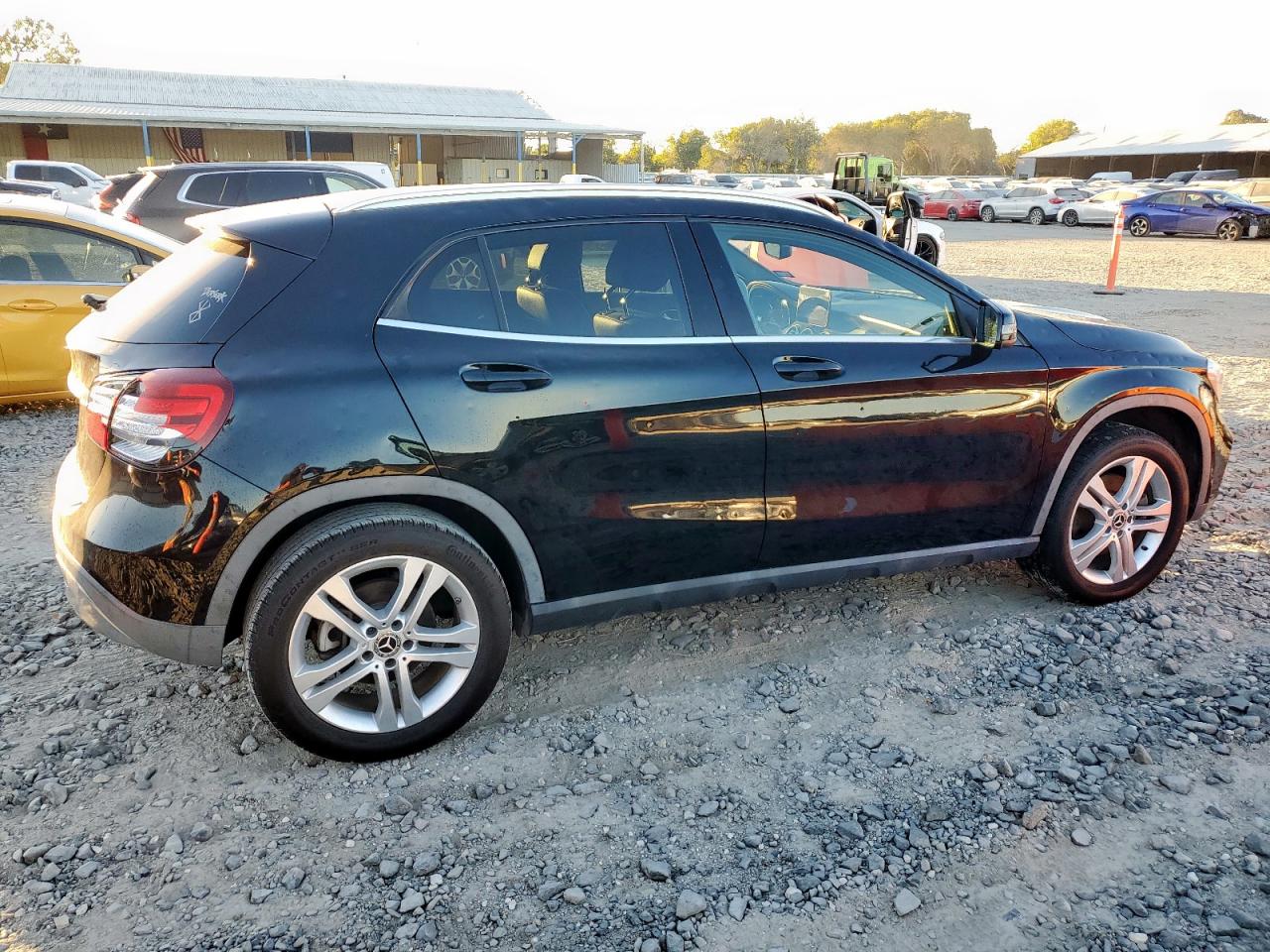 MERCEDES-BENZ GLA-CLASS 250