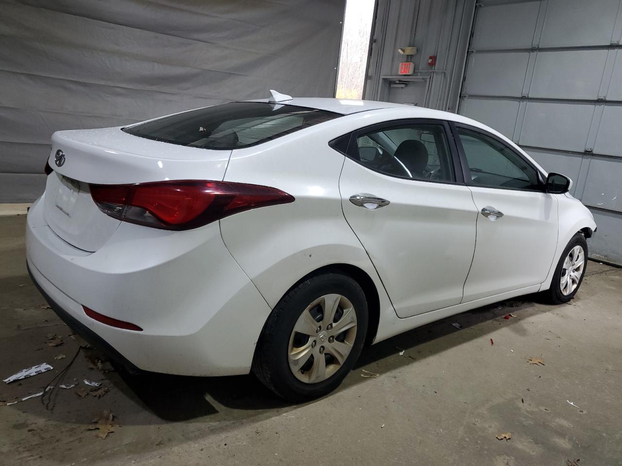 HYUNDAI ELANTRA SE