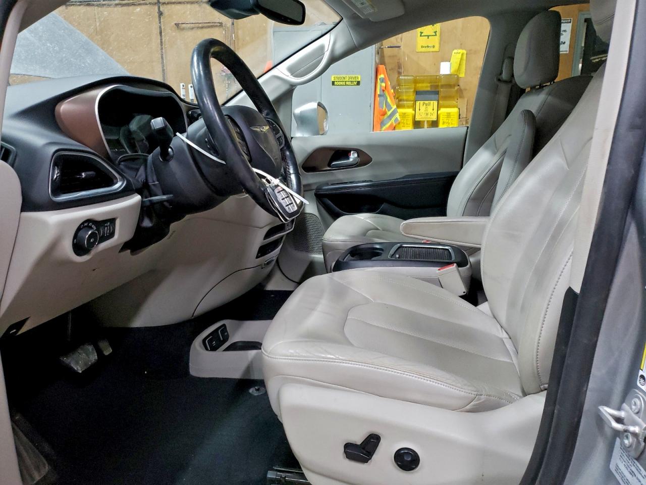 CHRYSLER PACIFICA TOURING L PLUS