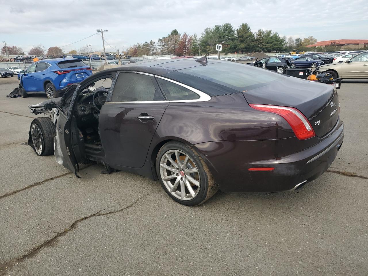 JAGUAR XJ