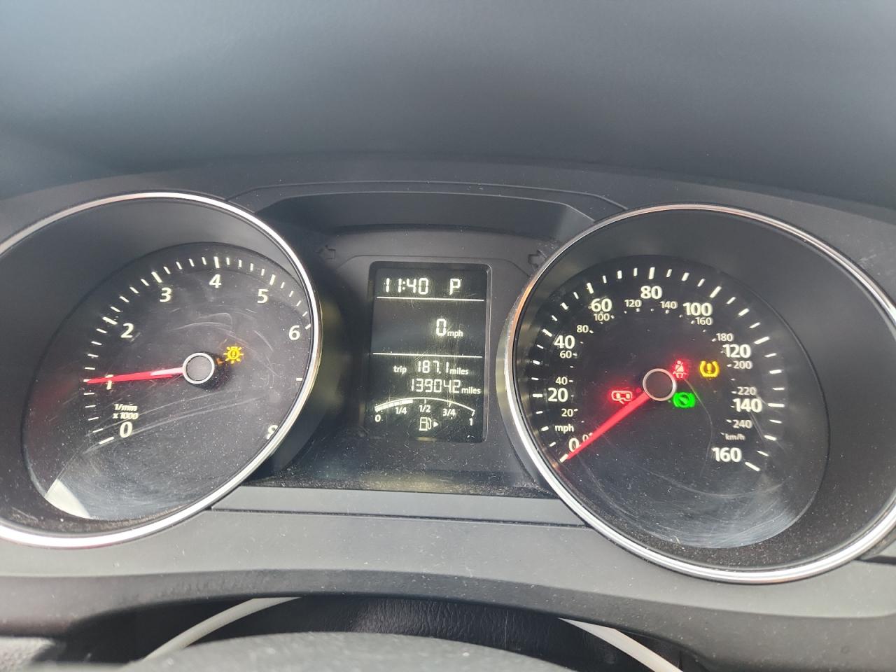 VOLKSWAGEN JETTA BASE