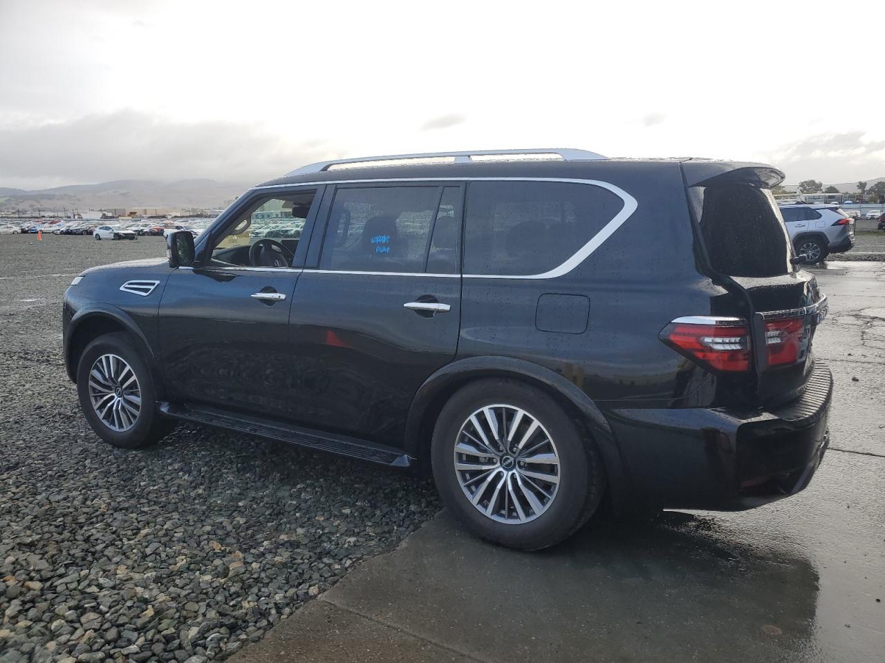 NISSAN ARMADA SL