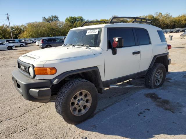 TOYOTA FJ CRUISER